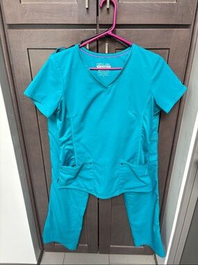 Purple Label Teal Scrub Set - V-Neck Top & Pants